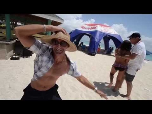 RE/MAX Cayman Islands Happy Dance