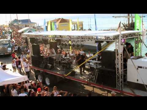 Gallivantin' in the Cayman Islands: 2011 Pirates Week Float Parade